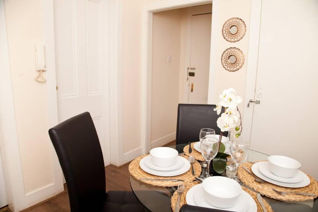 Snug - Logie Baird Apartment Helensburgh Exterior foto